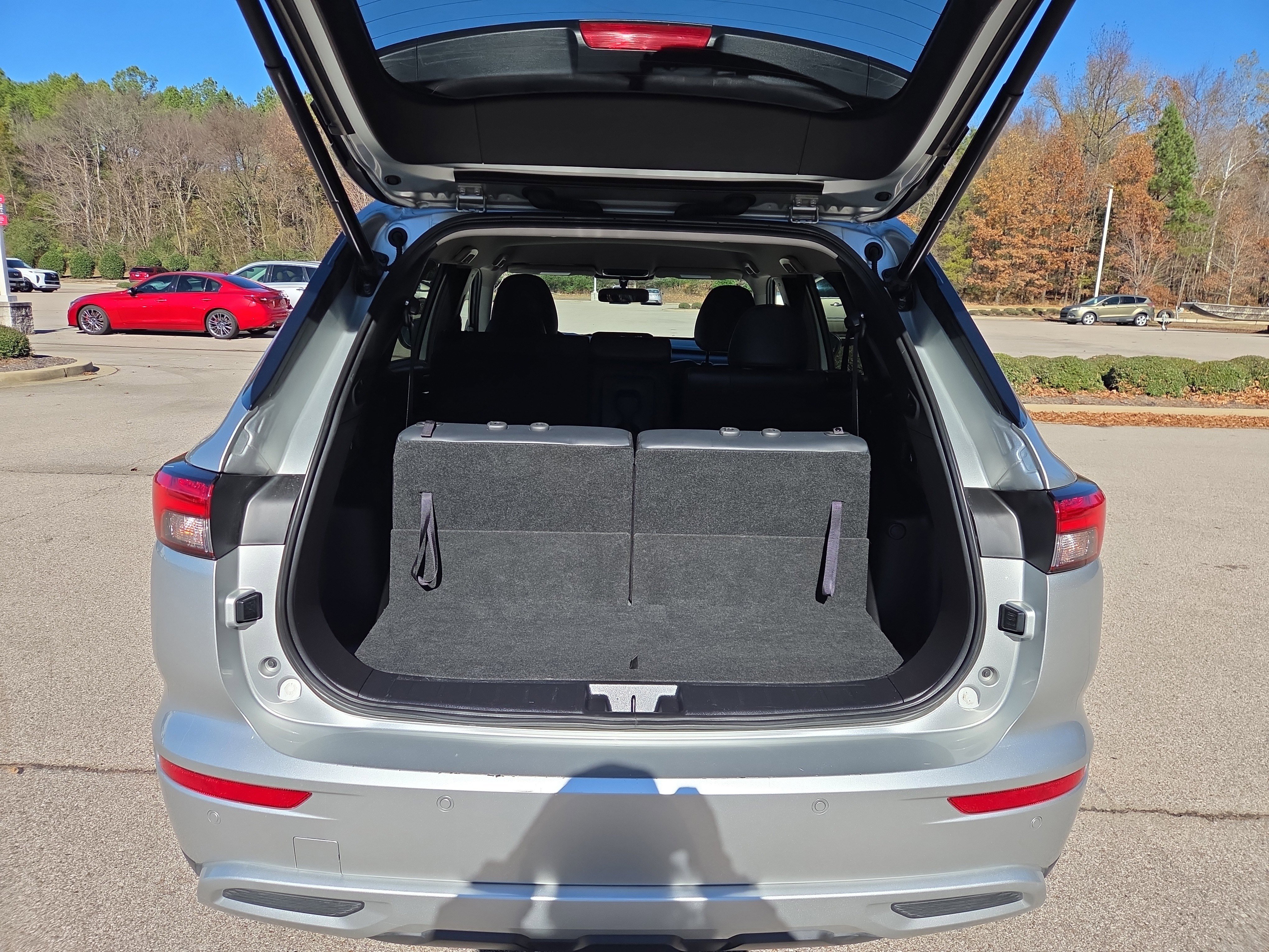 Used 2024 Mitsubishi Outlander SE image 9