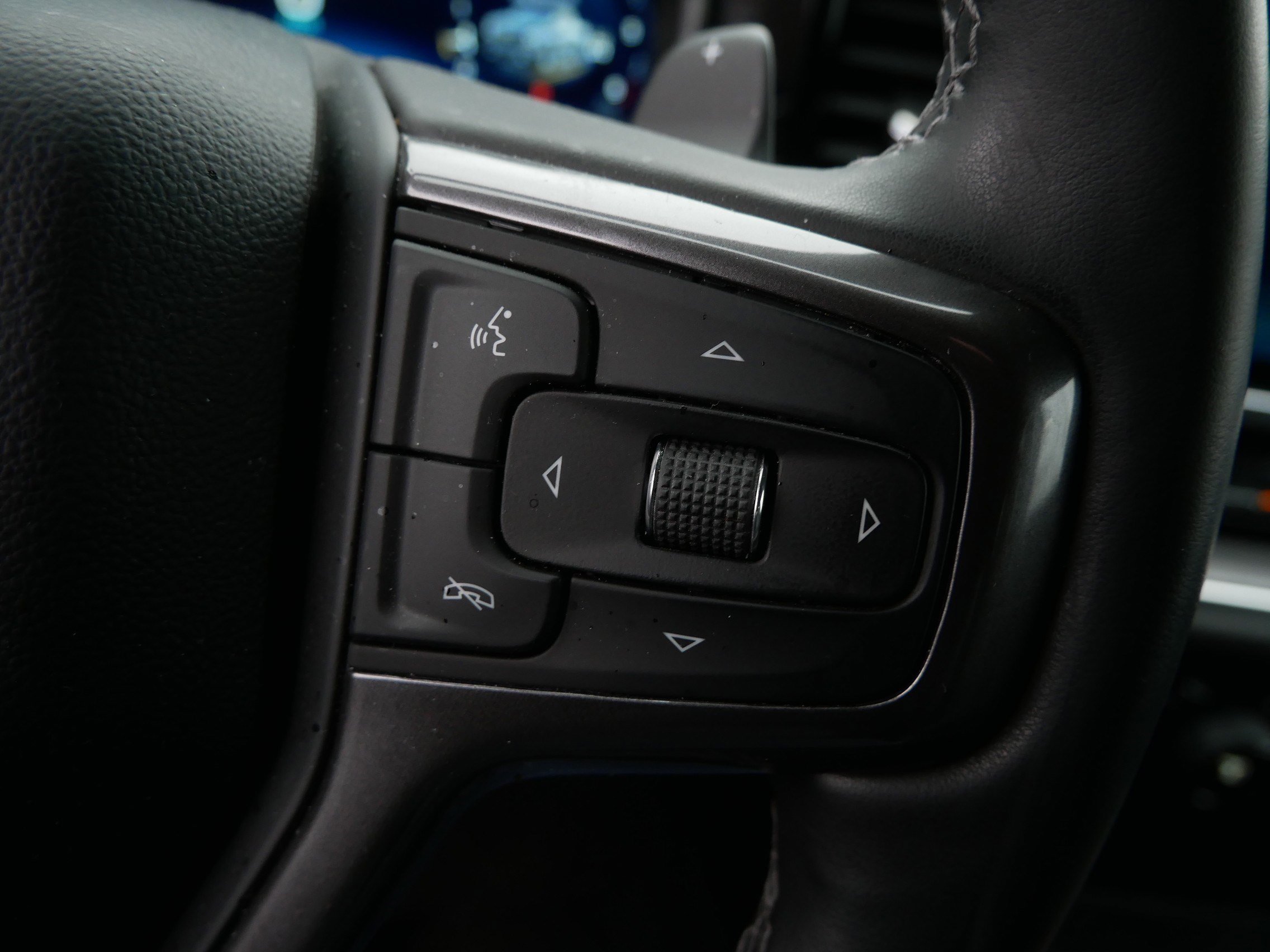 Certified 2025 Chevrolet Silverado 1500 High Country w/ Technology Package image 26