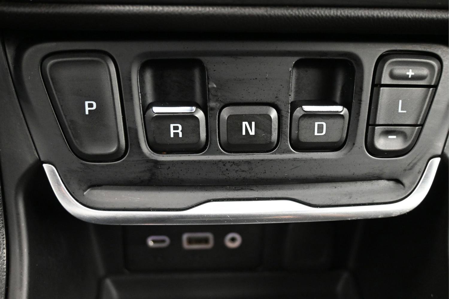 Used 2020 GMC Terrain SLE w/ Driver Convenience Package image 17