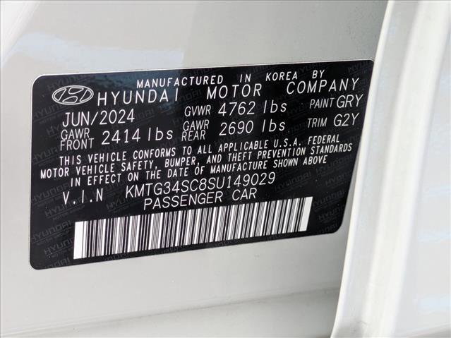 Used 2025 Genesis G70 2.5T image 28