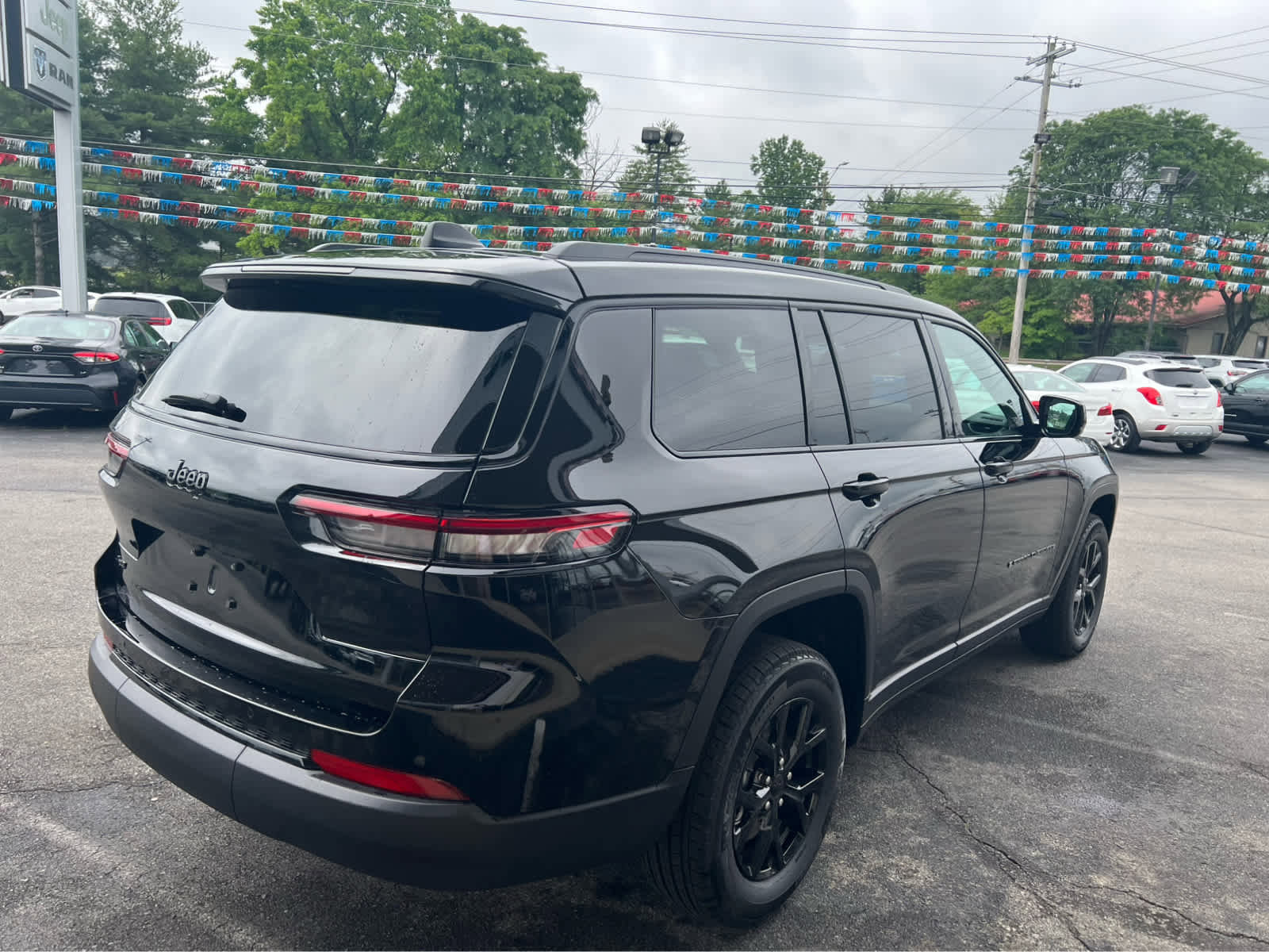 New 2025 Jeep Grand Cherokee L Altitude image 5
