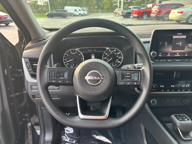 Used 2022 Nissan Rogue SV AWD/4WD image 24