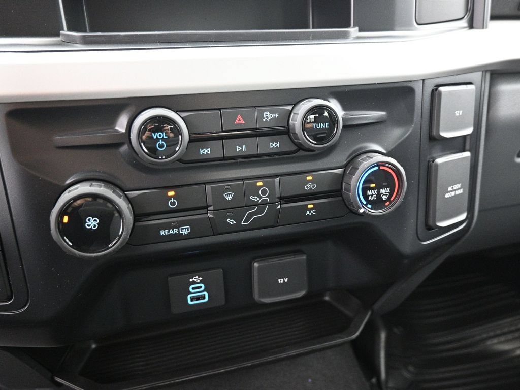 New 2026 Ford F350 XLT w/ FX4 Off-Road Package AWD/4WD image 15