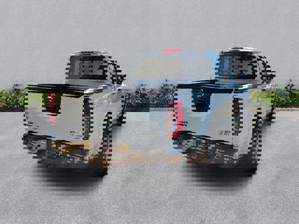 Used 2016 Nissan Frontier SV w/ SV Value Truck Package image 6