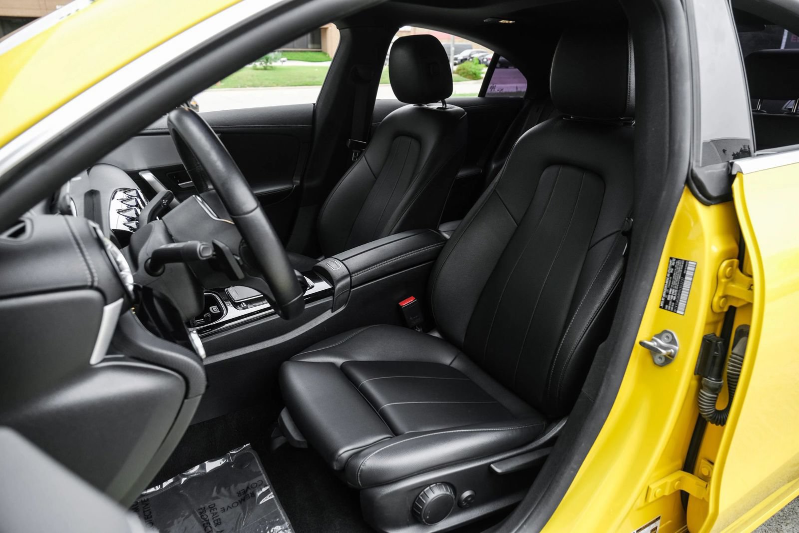 Used 2022 Mercedes-Benz CLA 250 image 30