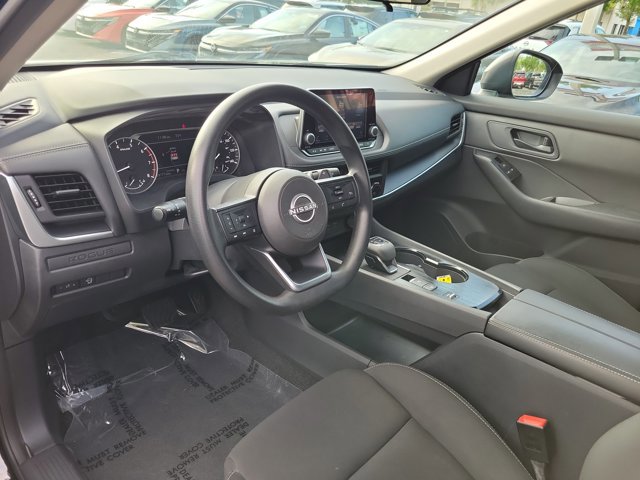 Used 2024 Nissan Rogue S FWD image 16
