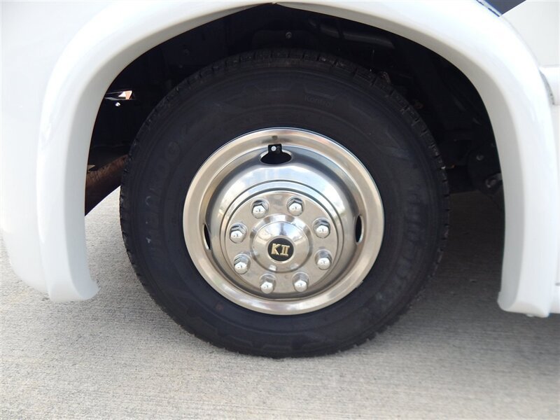 Used 2022 Ford E-350 and Econoline 350 Super Duty w/ A/C Prep Package RWD image 19