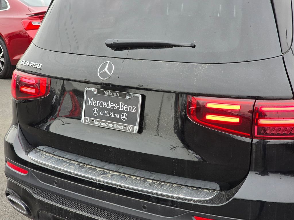 New 2024 Mercedes-Benz GLB 250 image 13