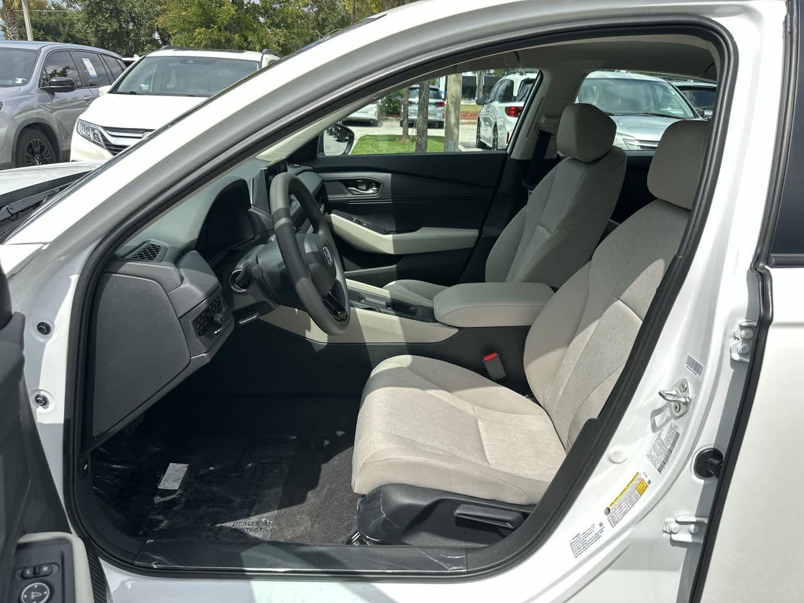Used 2025 Honda Accord LX image 2