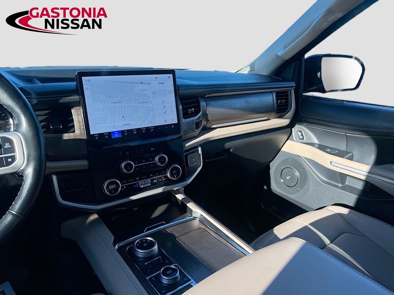 Used 2024 Ford Expedition Max Limited image 32