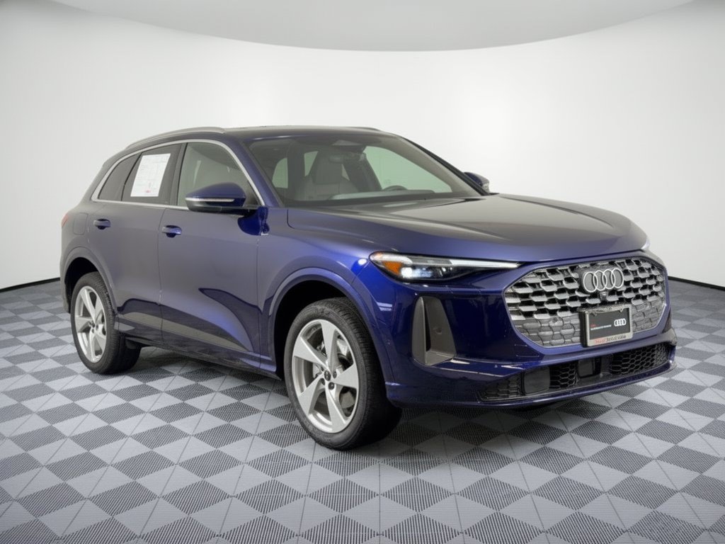 Certified 2025 Audi Q5 Premium AWD/4WD image 7