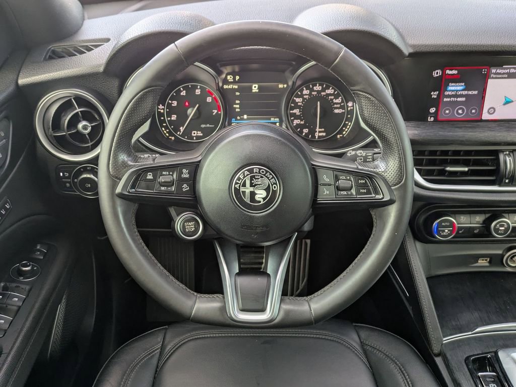 Used 2023 Alfa Romeo Stelvio Sprint AWD/4WD image 11