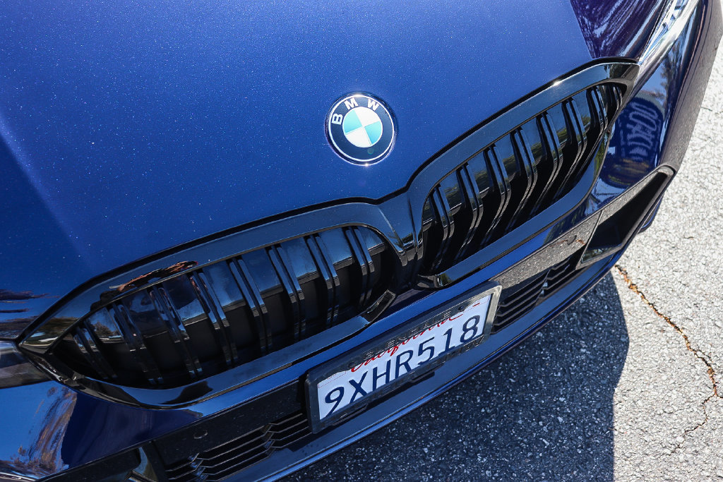 Used 2026 BMW 330i Sedan w/ M Sport Package RWD image 11