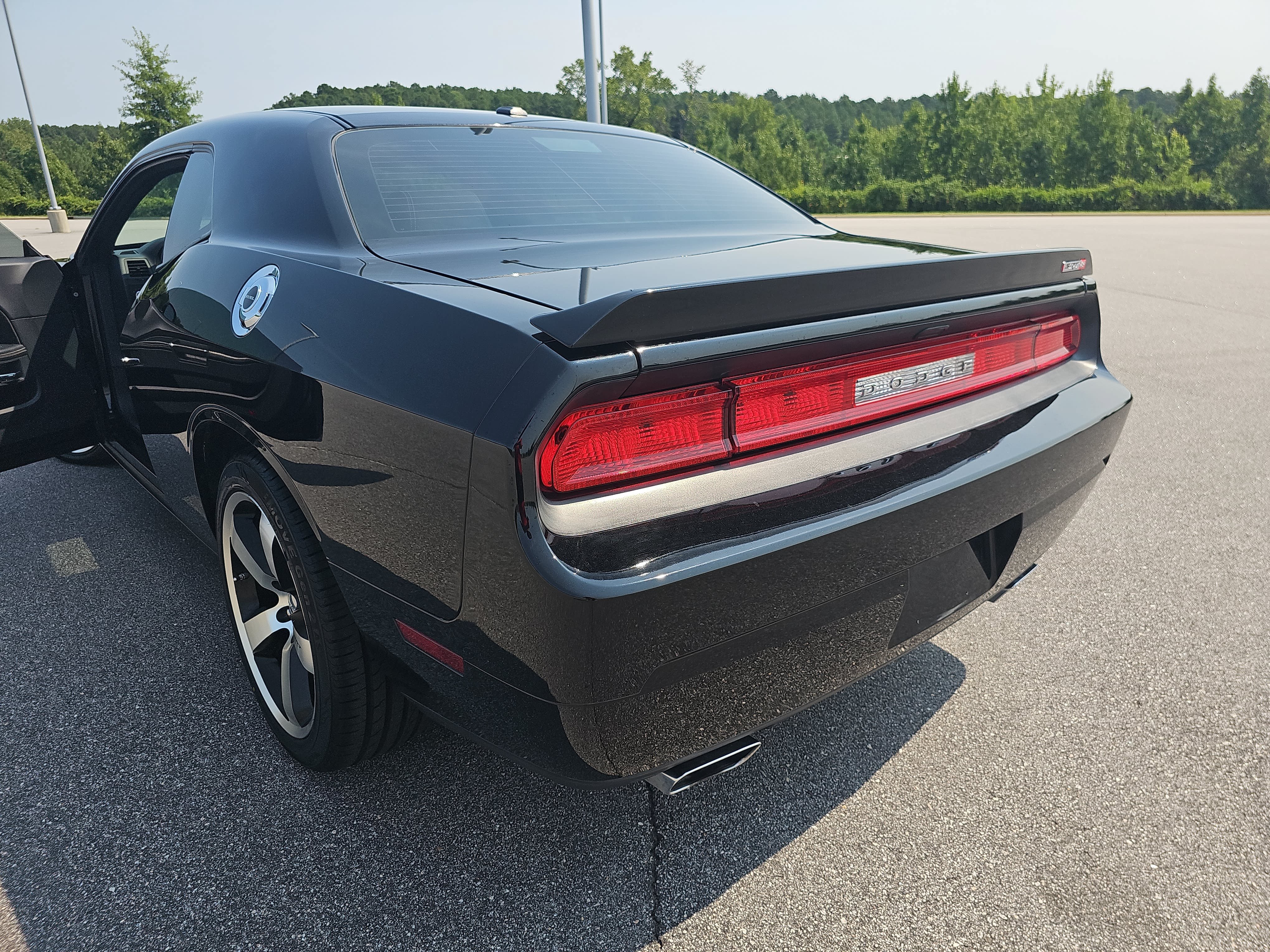 Used 2012 Dodge Challenger SRT8 w/ Premium Sound Group RWD image 34