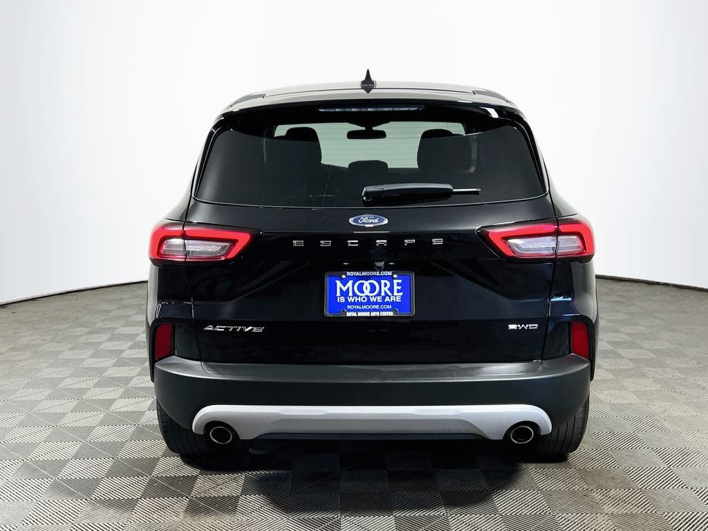 Used 2025 Ford Escape Active AWD/4WD image 6