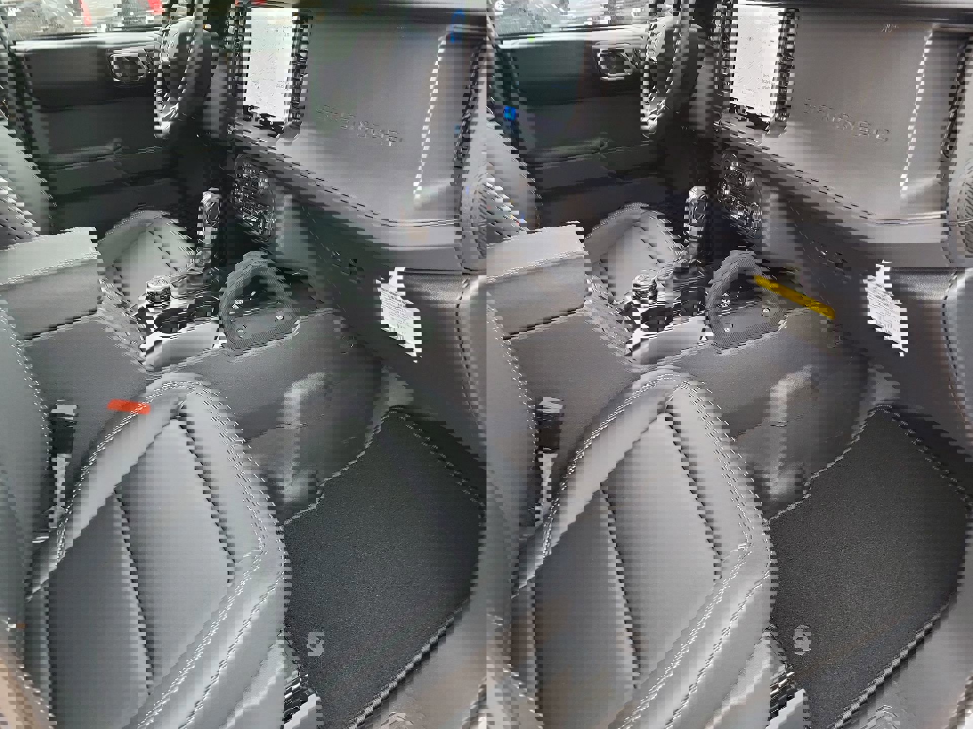 New 2025 Ford Bronco Badlands image 25