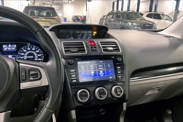 Used 2018 Subaru Forester 2.5i Limited AWD/4WD image 6