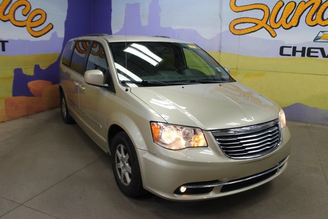 Used 2011 Chrysler Town & Country Touring w/ Security Group FWD image 2