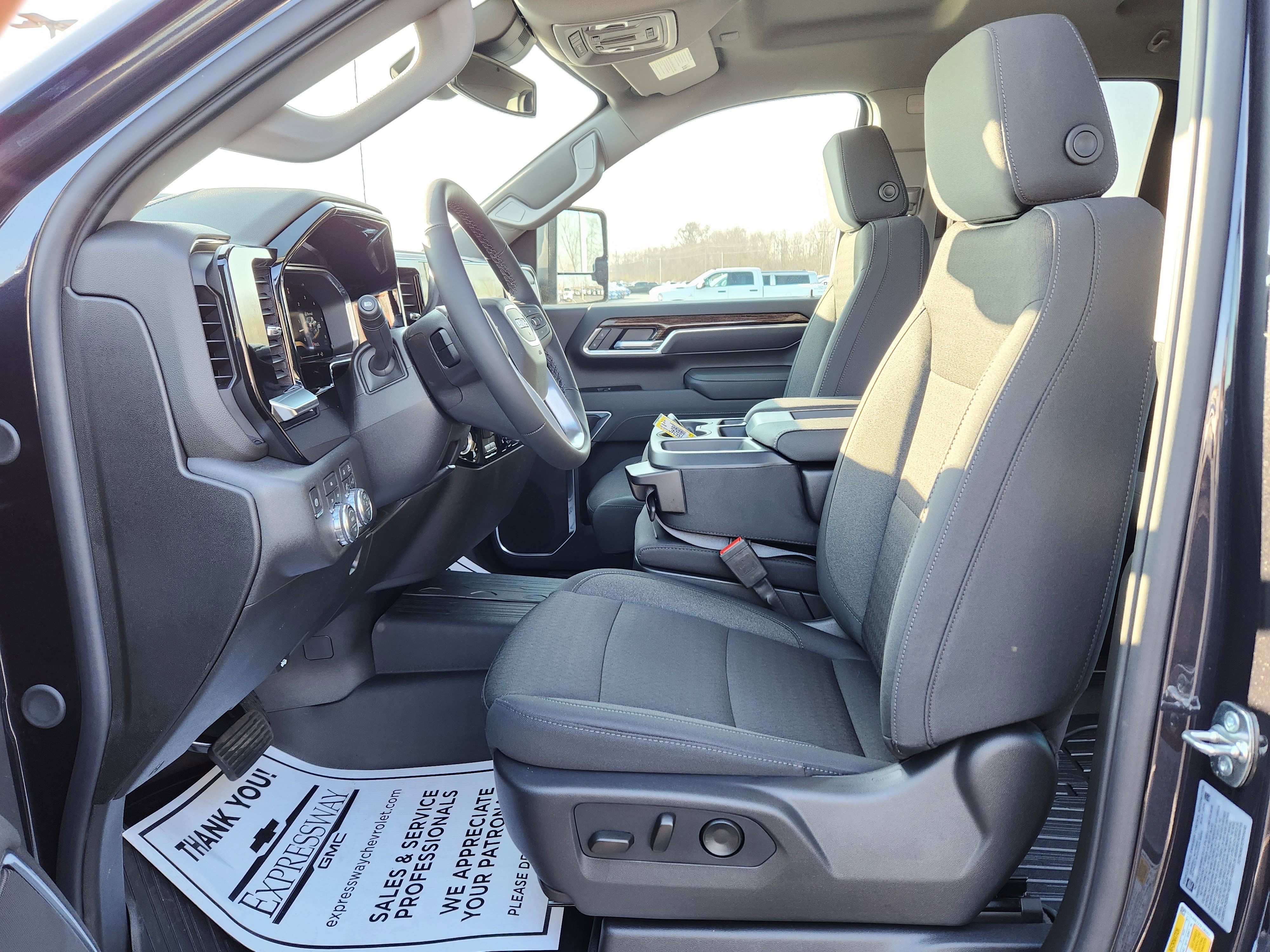 New 2026 GMC Sierra 2500 SLE w/ Preferred Package image 9
