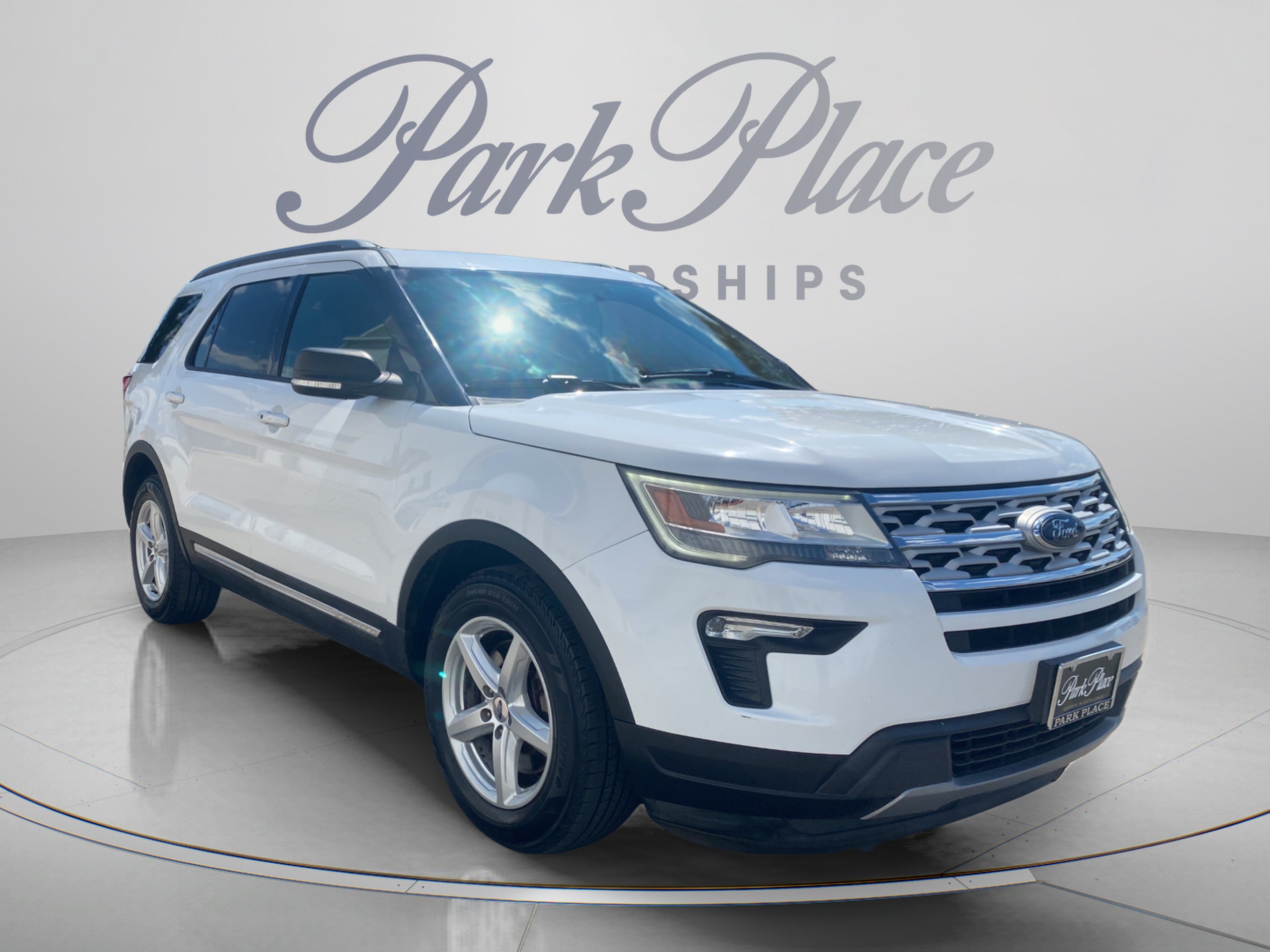 Used 2019 Ford Explorer XLT w/ Equipment Group 201A FWD image 8