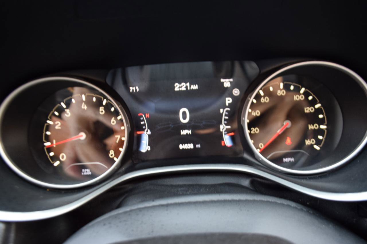 Used 2020 Jeep Compass Latitude w/ Popular Equipment Group FWD image 13