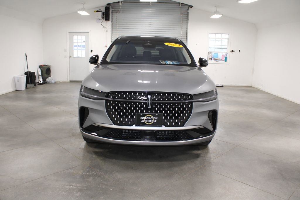 Used 2024 Lincoln Nautilus Reserve video 3