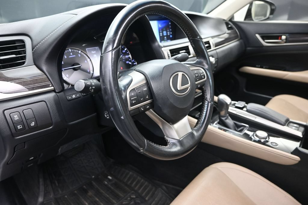 Used 2017 Lexus GS 350 w/ Preferred Accessory Package RWD image 12