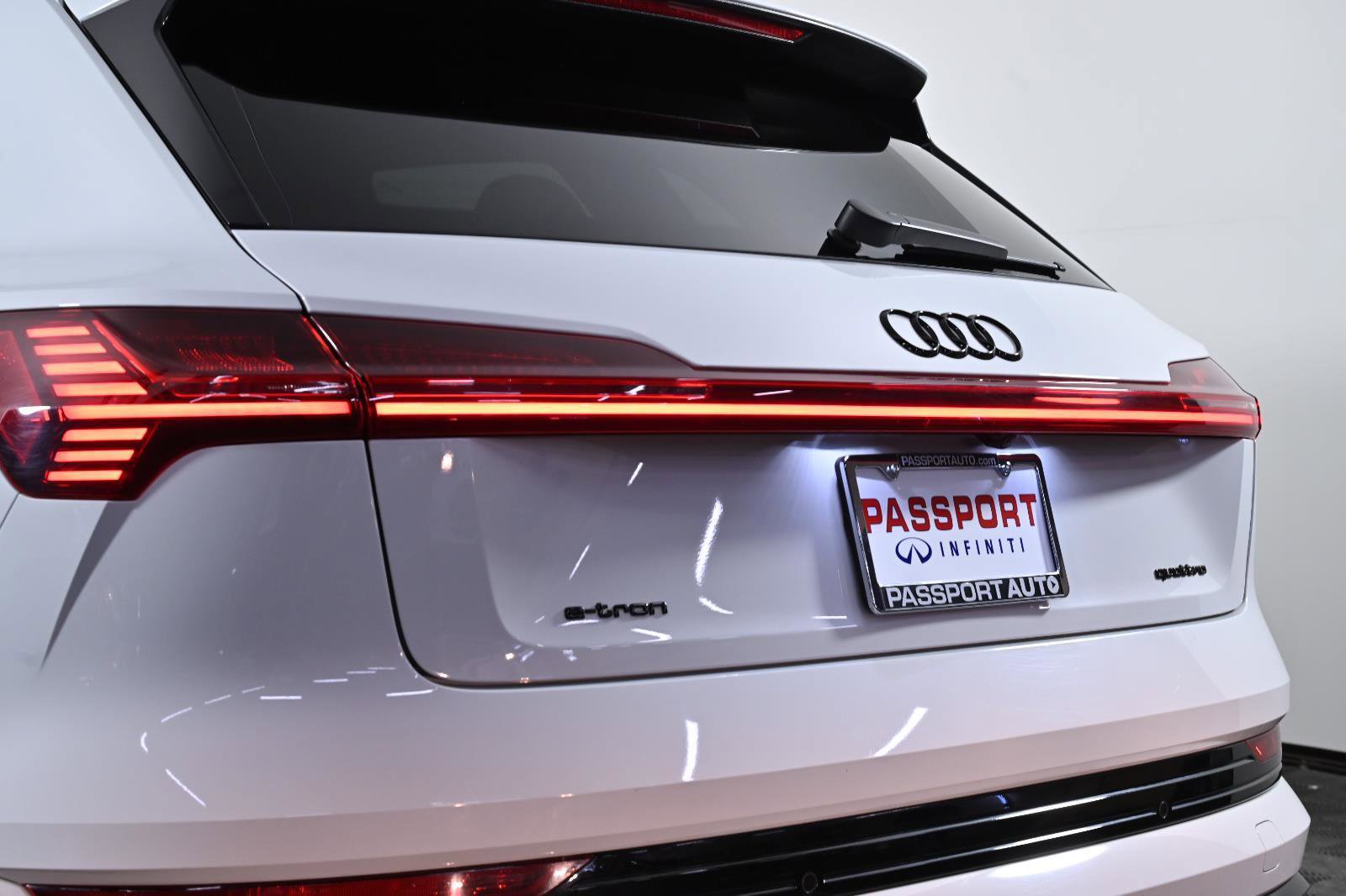 Used 2022 Audi e-tron Chronos image 6