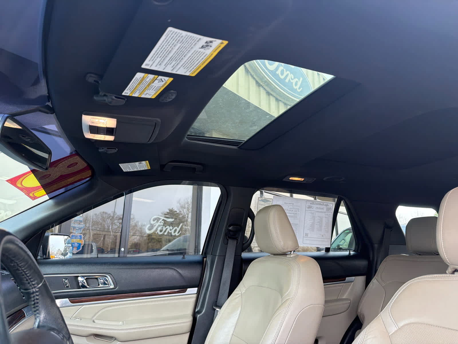 Used 2018 Ford Explorer Limited image 8