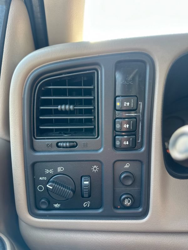 Used 2006 Chevrolet Silverado 3500 LT w/ Heavy-Duty Power Package AWD/4WD image 14