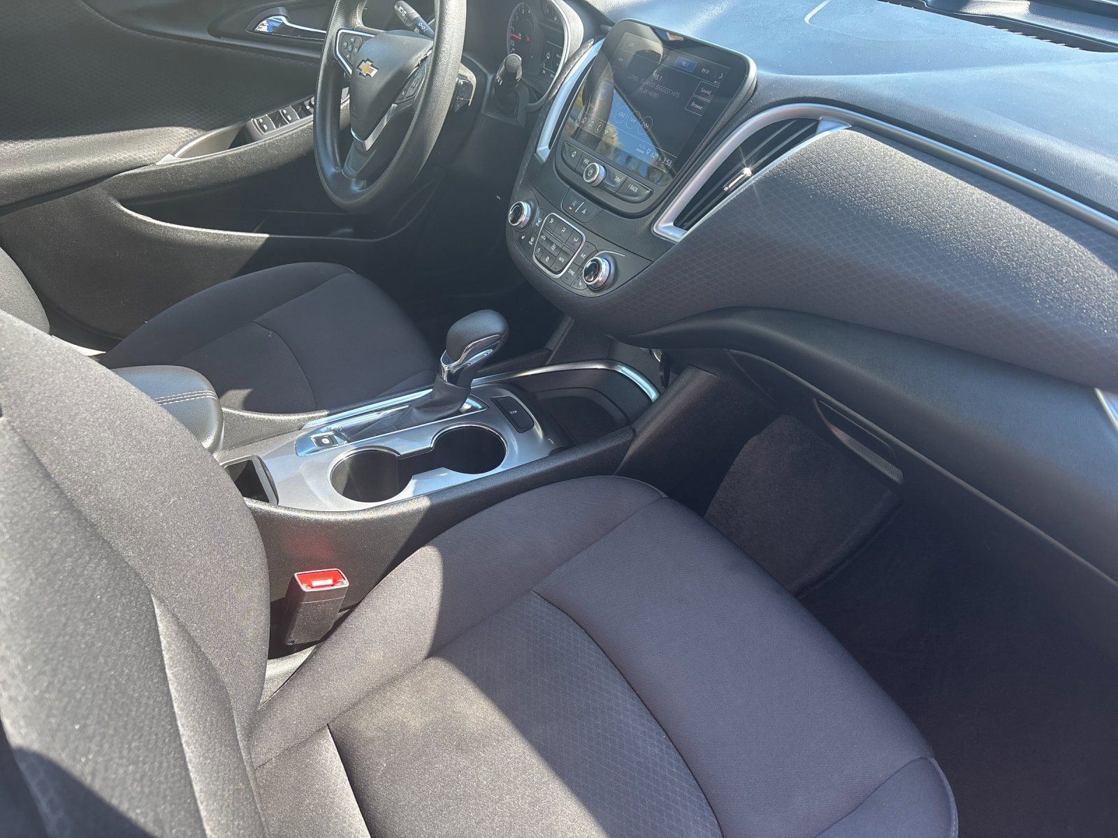 Used 2023 Chevrolet Malibu LT FWD image 16