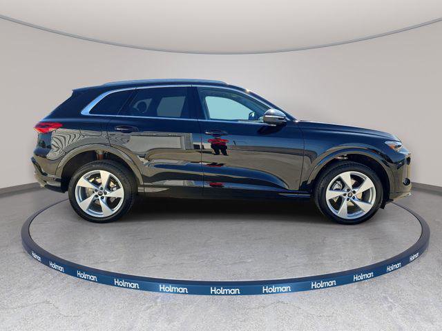 Used 2025 Audi Q5 Premium AWD/4WD image 5