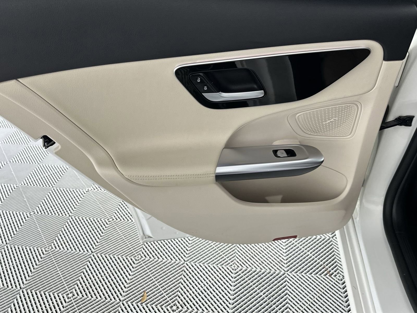 Used 2023 Mercedes-Benz C 300 Sedan w/ Exclusive Trim Package image 29