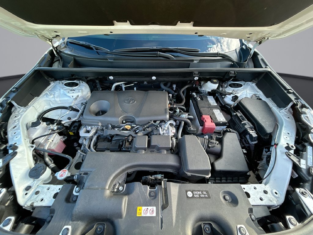 Certified 2025 Toyota RAV4 XLE FWD image 33