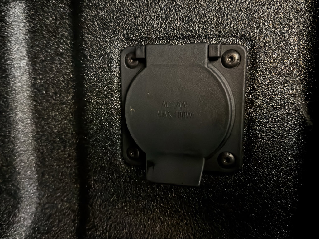 Used 2024 GMC Canyon AT4X image 23