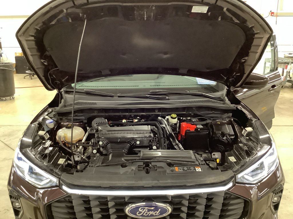 Used 2023 Ford Escape Platinum AWD/4WD image 17