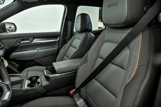 New 2026 GMC Terrain AT4 w/ Convenience Package III image 7
