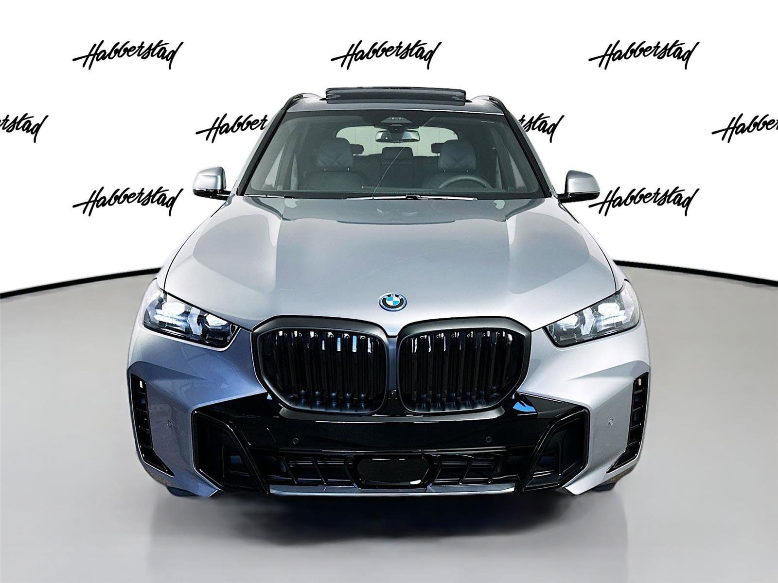 New 2026 BMW X5 xDrive50e w/ Executive Package image 2