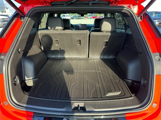 Certified 2023 Chevrolet Blazer RS w/ Driver Confidence II Package image 5