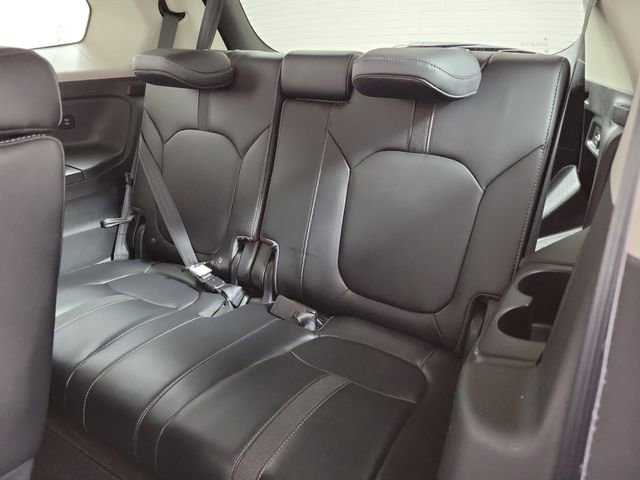 Used 2025 Honda Pilot EX-L image 14