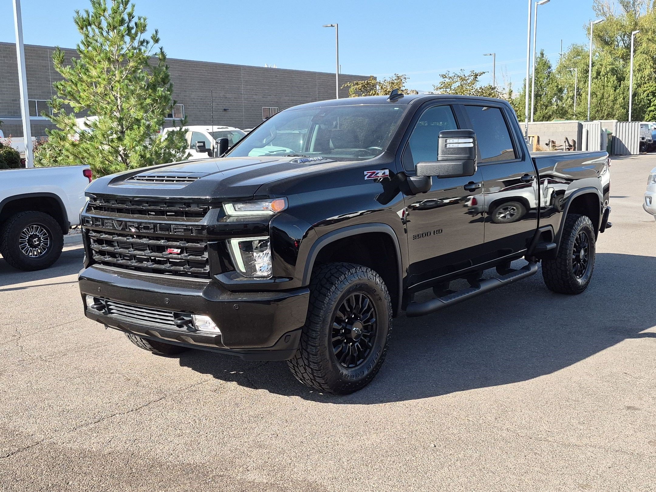 Used 2022 Chevrolet Silverado 3500 LTZ w/ LTZ Plus Package AWD/4WD image 8