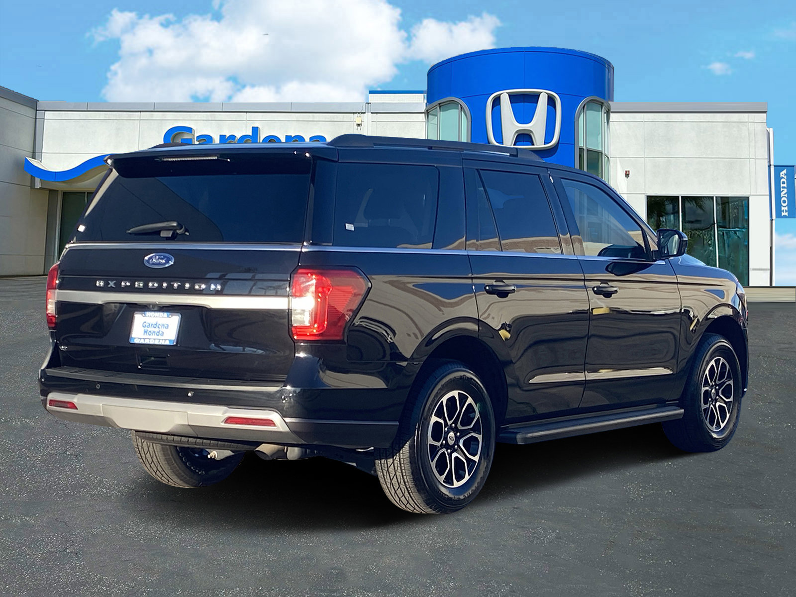 Used 2024 Ford Expedition XLT image 6