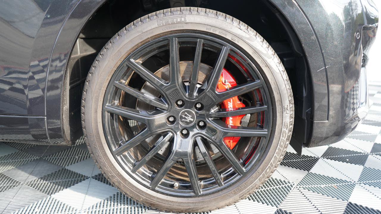 Used 2023 Maserati Levante Modena AWD/4WD image 25