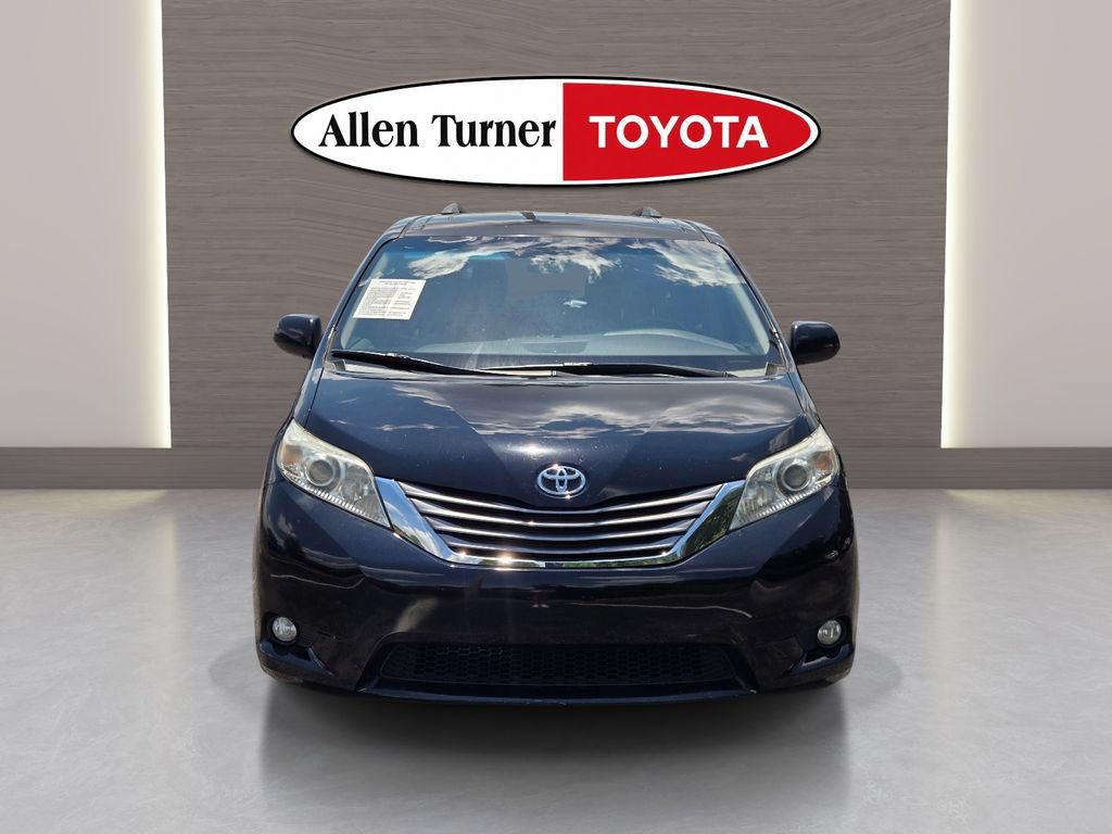 Used 2015 Toyota Sienna XLE w/ XLE Navigation Package FWD image 6