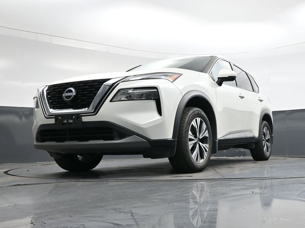 Used 2022 Nissan Rogue SV image 39