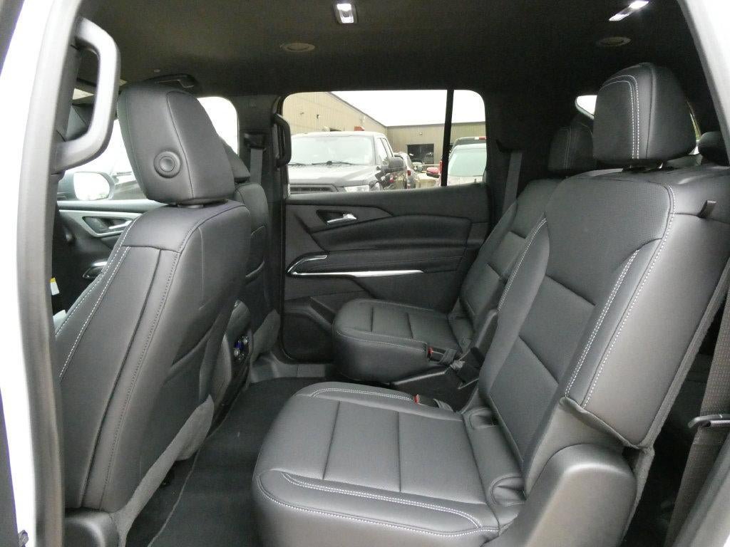 New 2027 Chevrolet Traverse LT AWD/4WD image 13