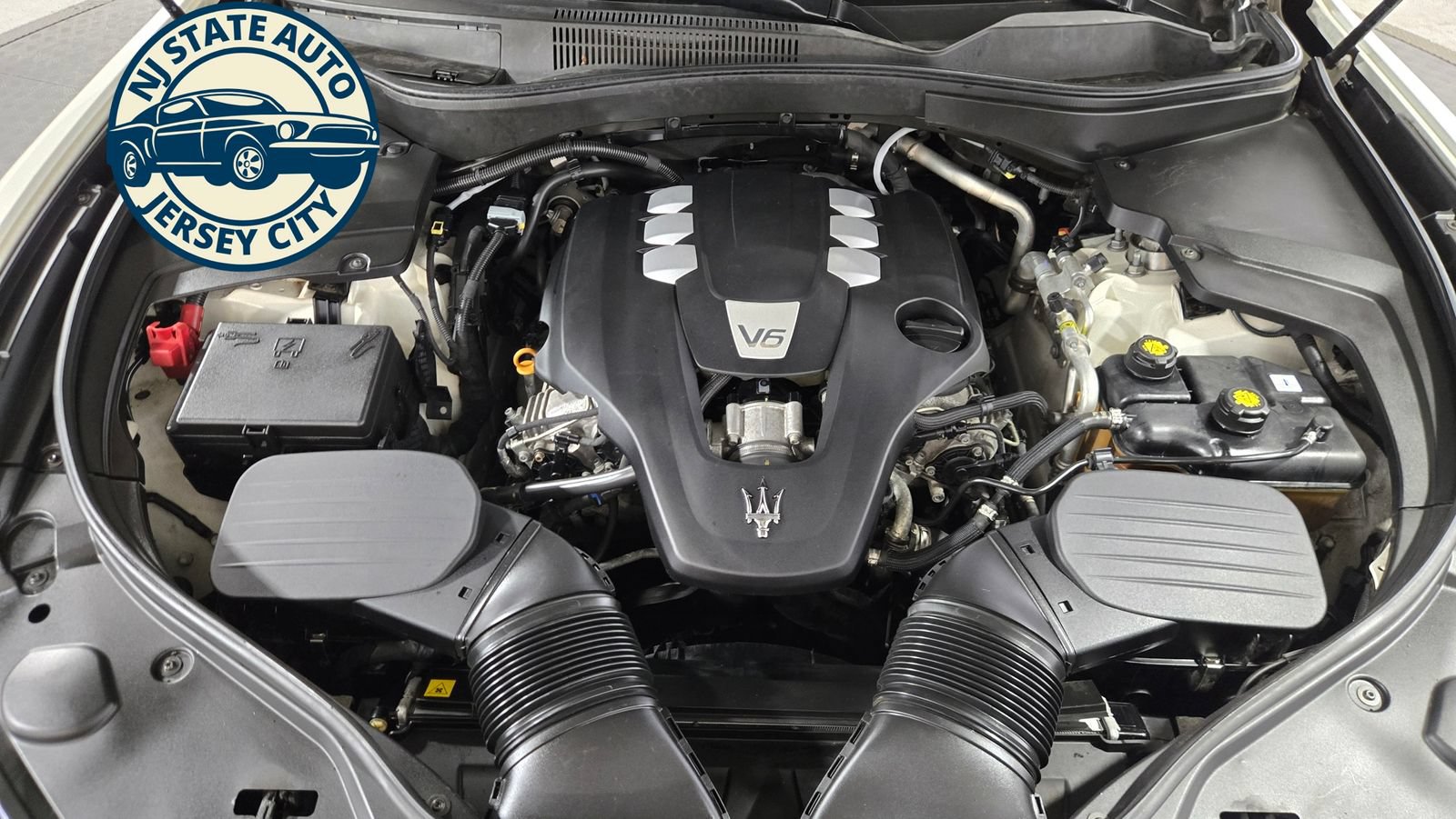 Used 2019 Maserati Levante GranLusso AWD/4WD image 42