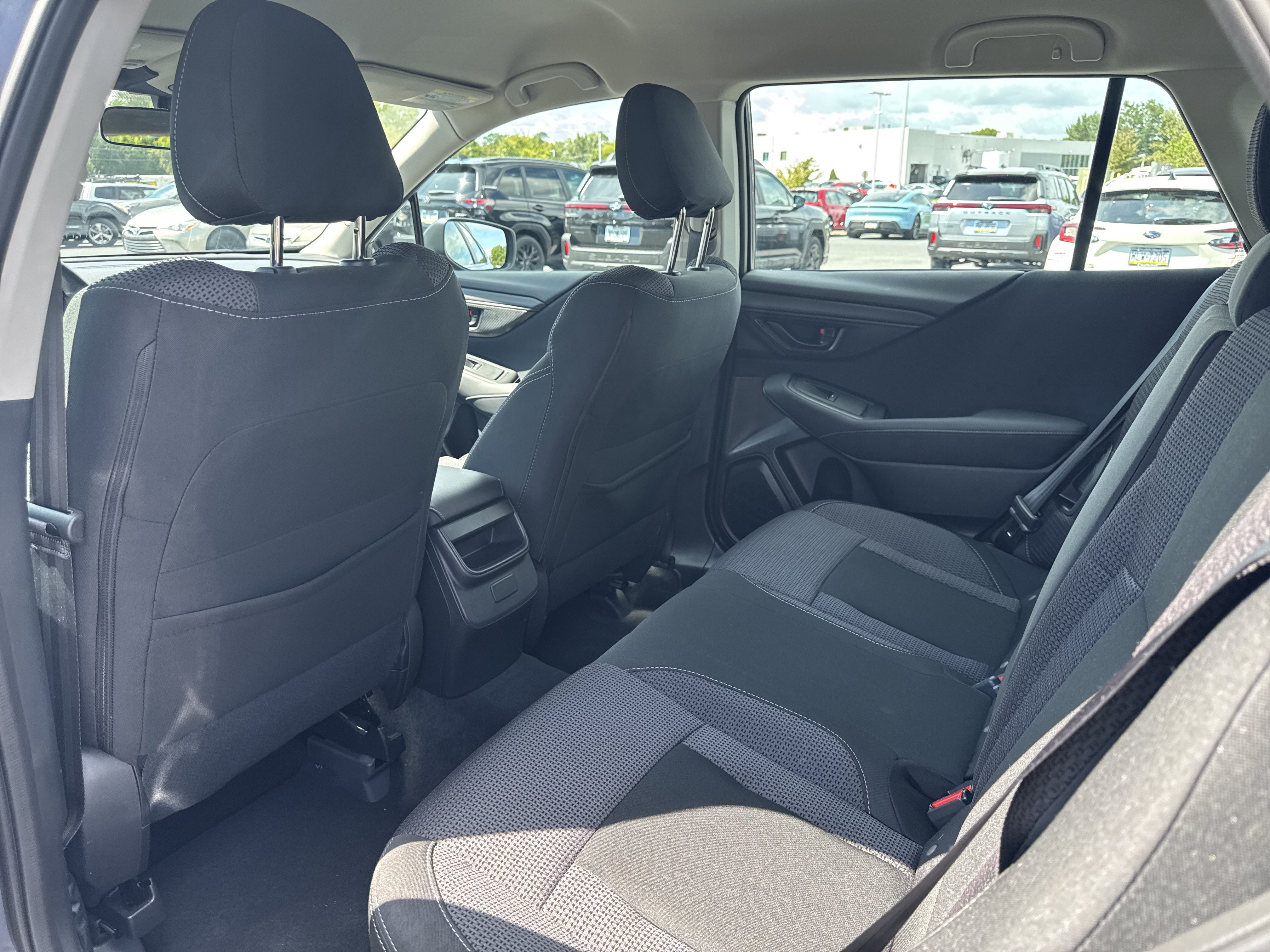 Used 2025 Subaru Outback AWD/4WD image 17