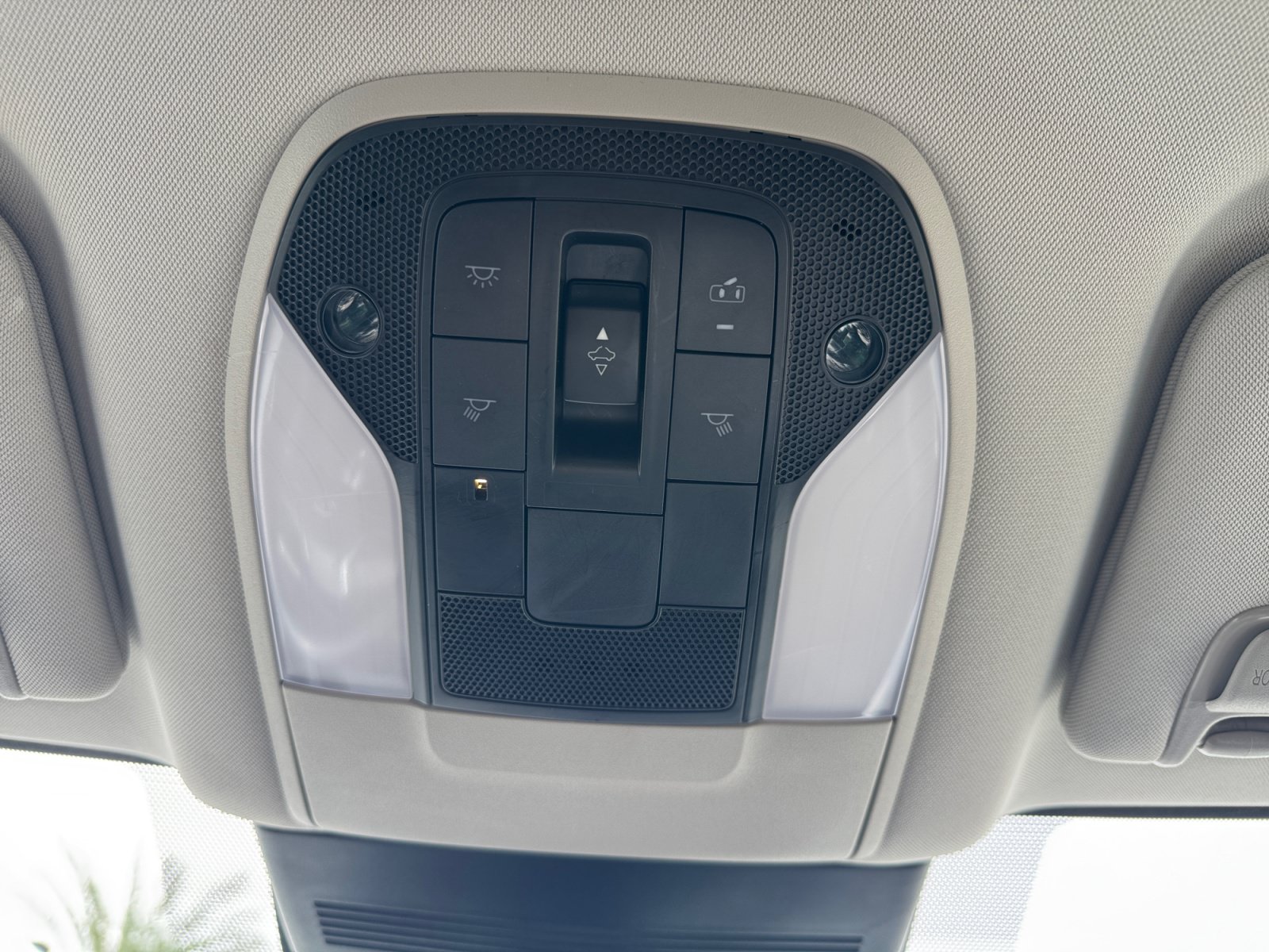 Used 2019 INFINITI QX50 Luxe w/ Protection Package FWD image 31