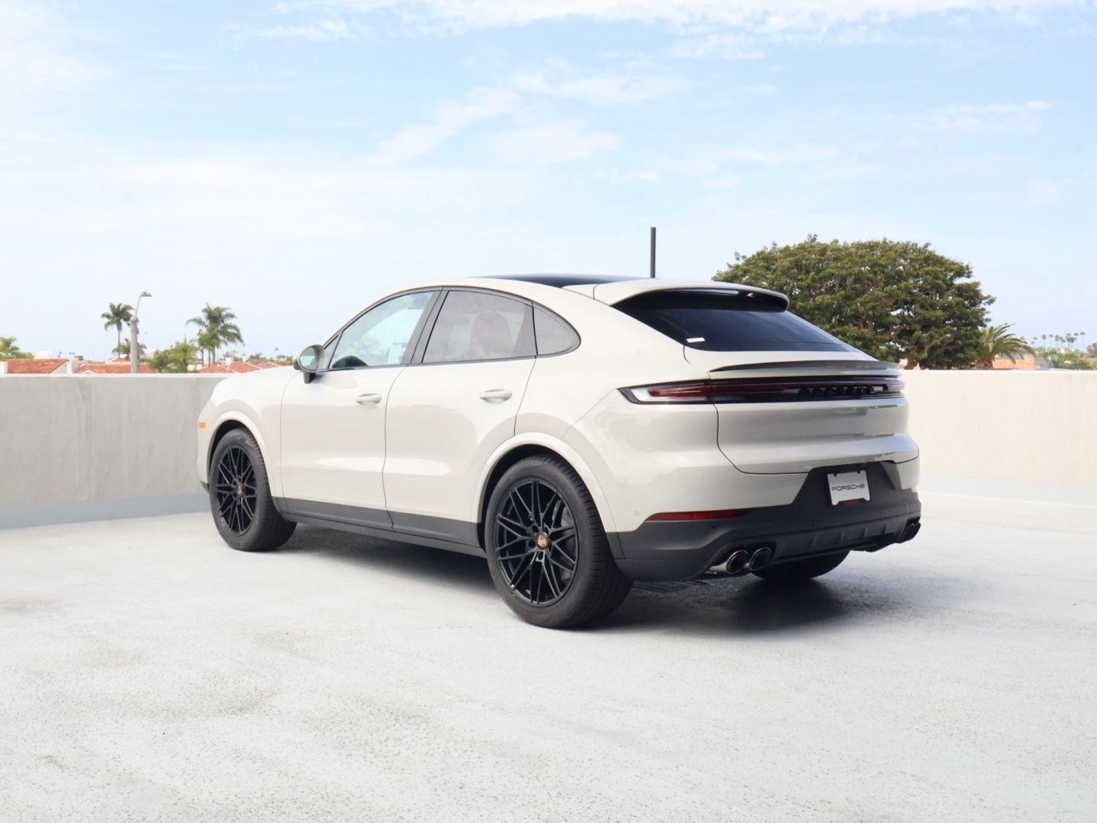 New 2026 Porsche Cayenne Coupe AWD/4WD image 3